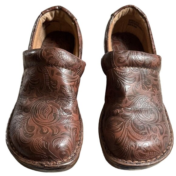 boc Born Concept Brown Embossed Peggy Clogs 7W Man Made Materials SOLD - Picture 1 of 16